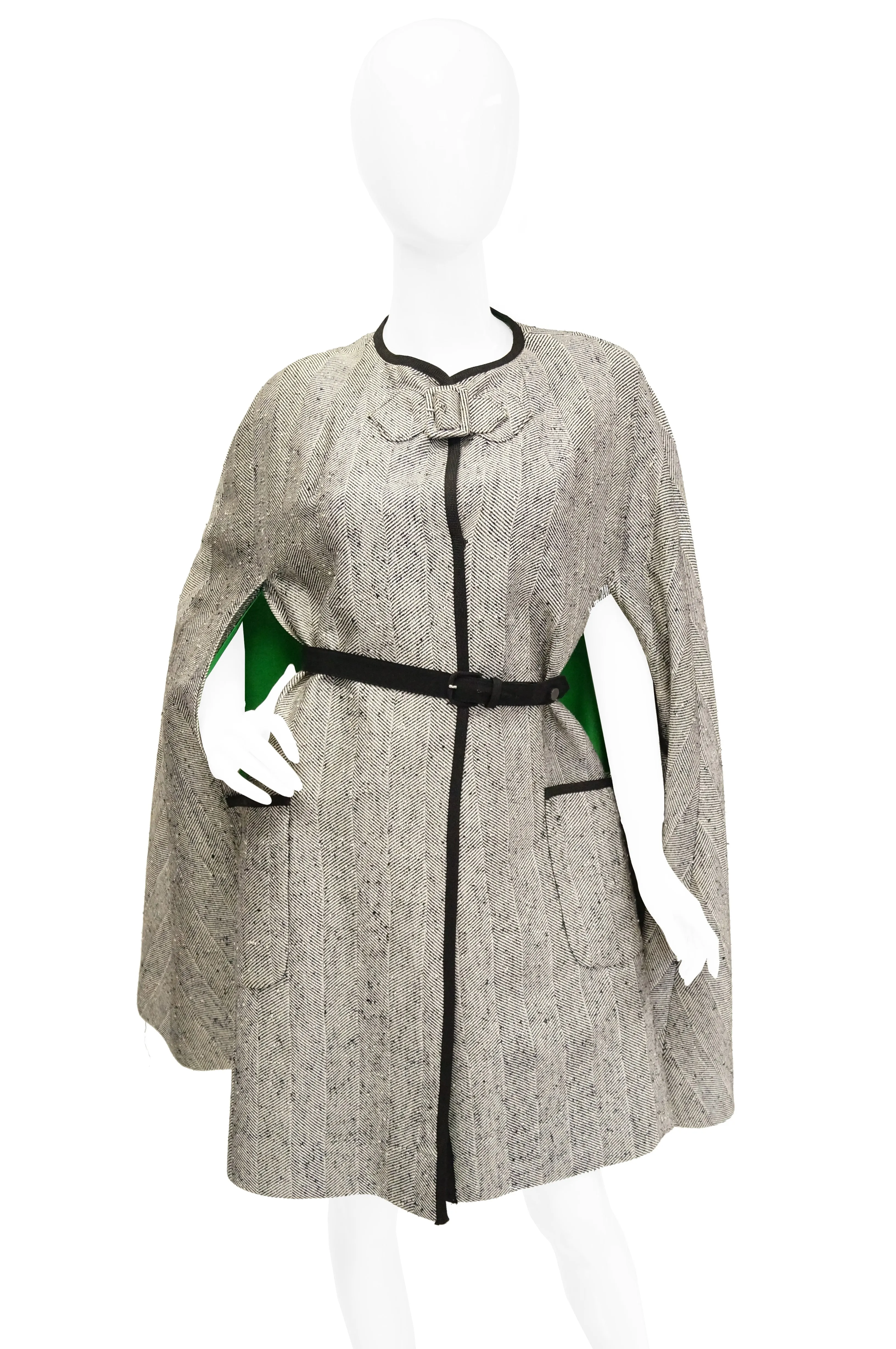 1960s Herringbone Cape w/ Apple Green Lining