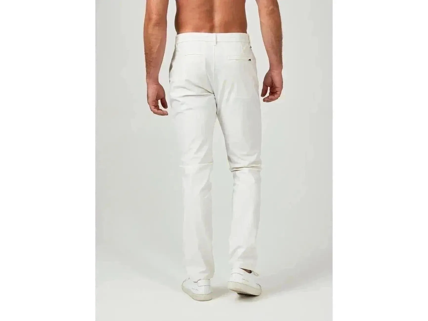 7 Diamonds Infinity Chino In Ivory