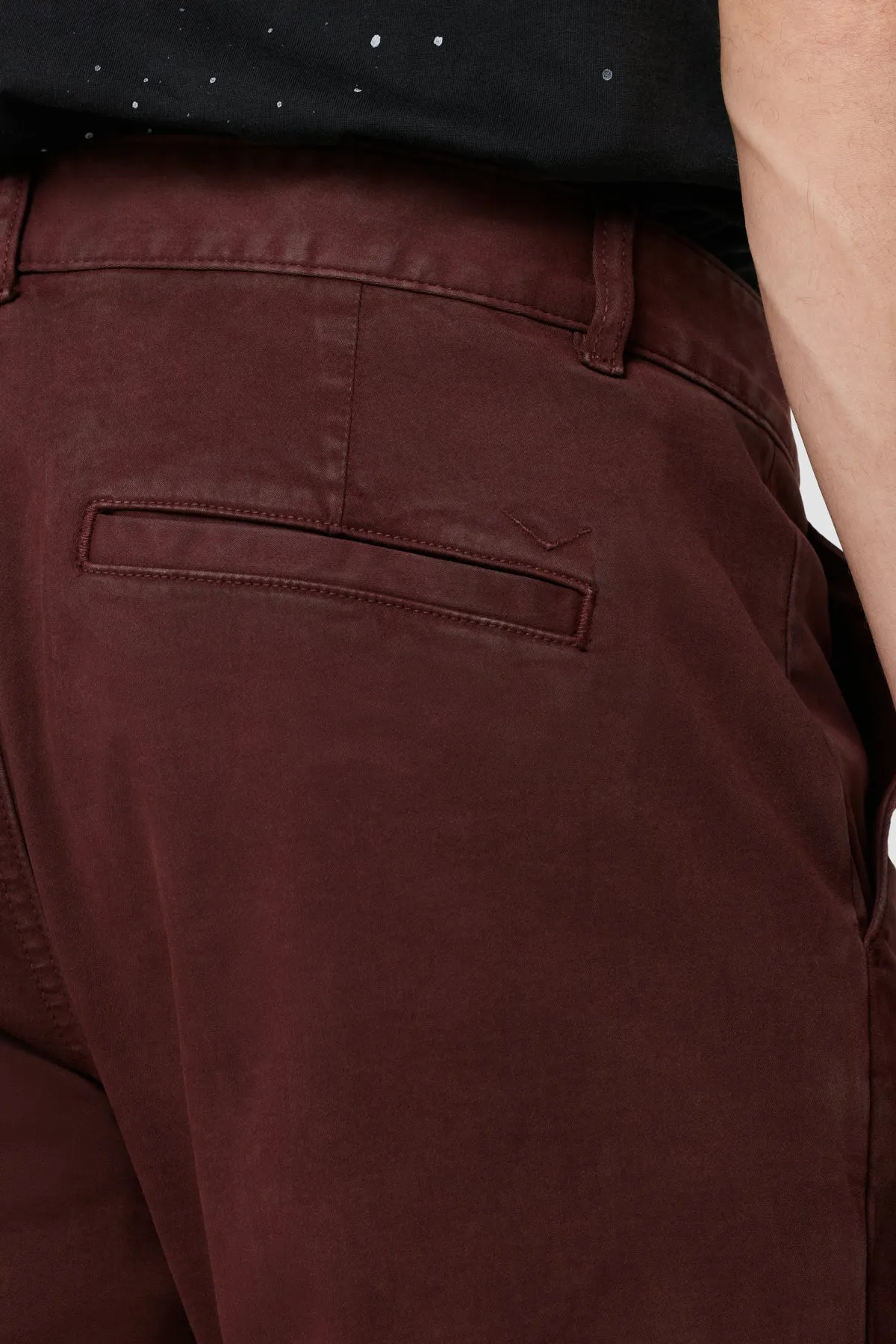 Classic Slim Straight Chino