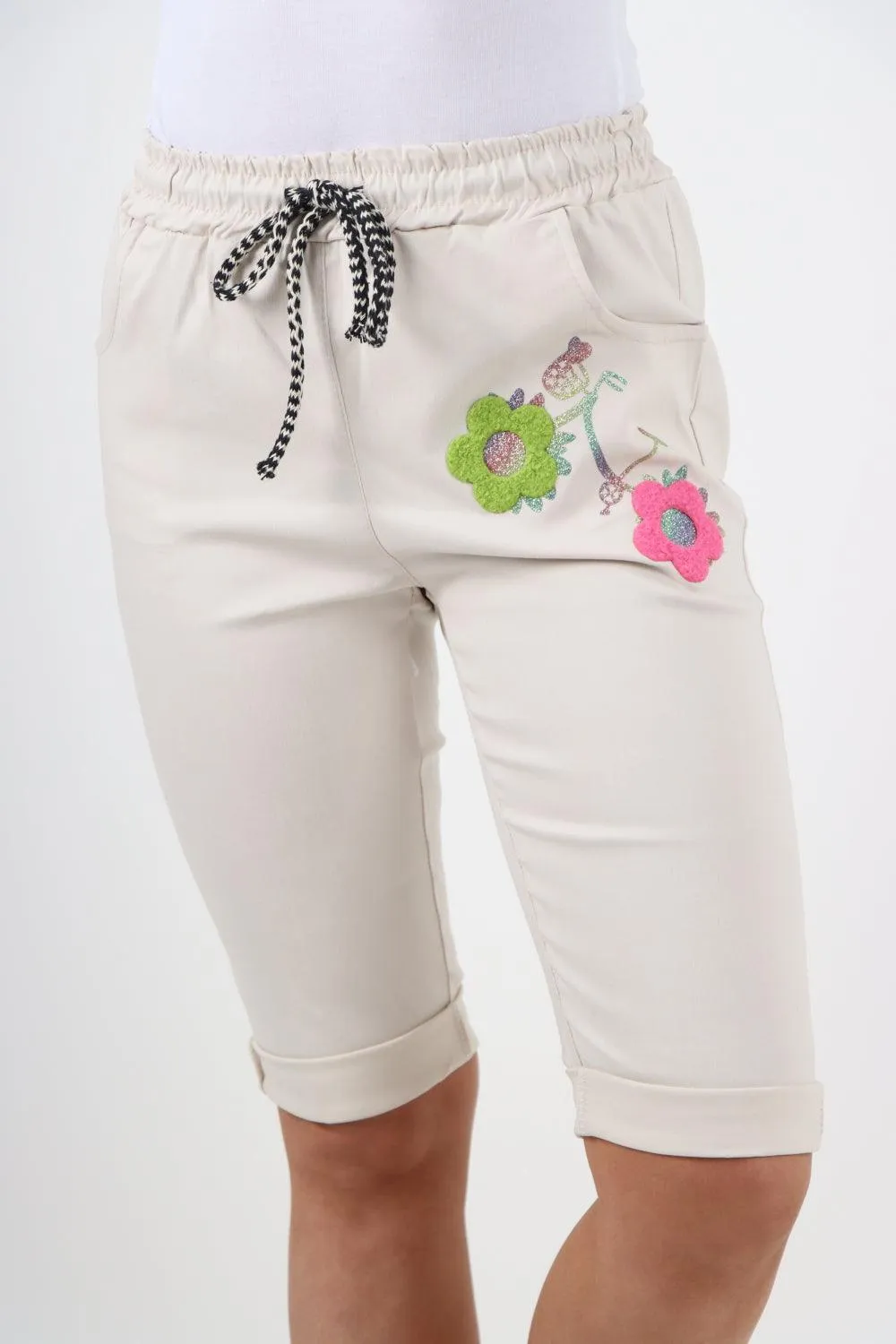 Ditsy Floral Print Magic Chino Shorts