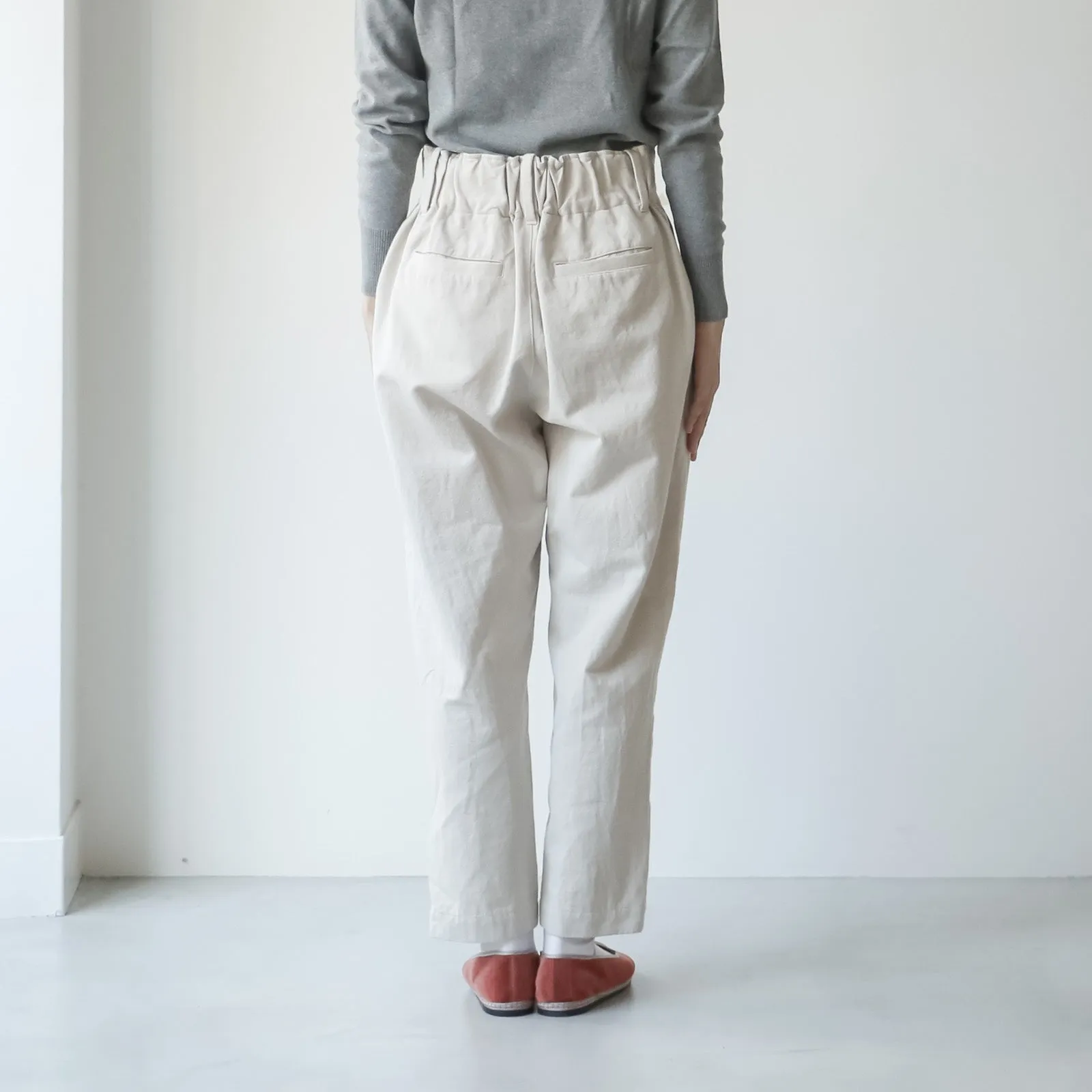 HAU パンツ "cotton wool chino"